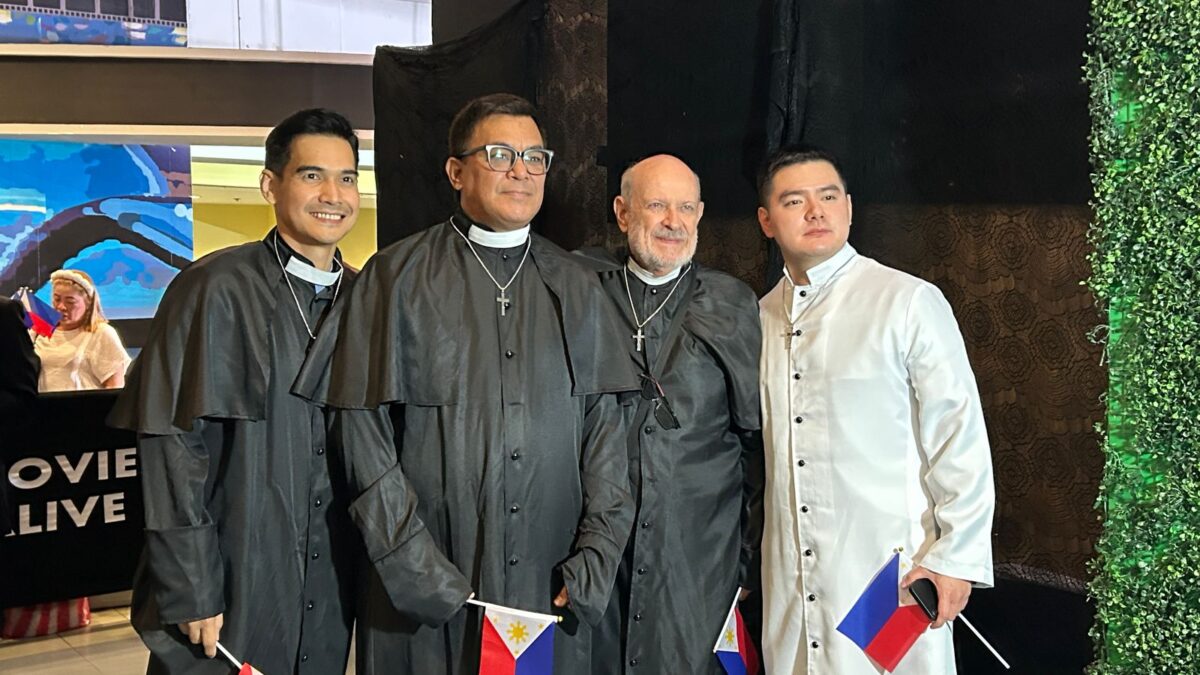 “Isang Komedya sa Langit” cast