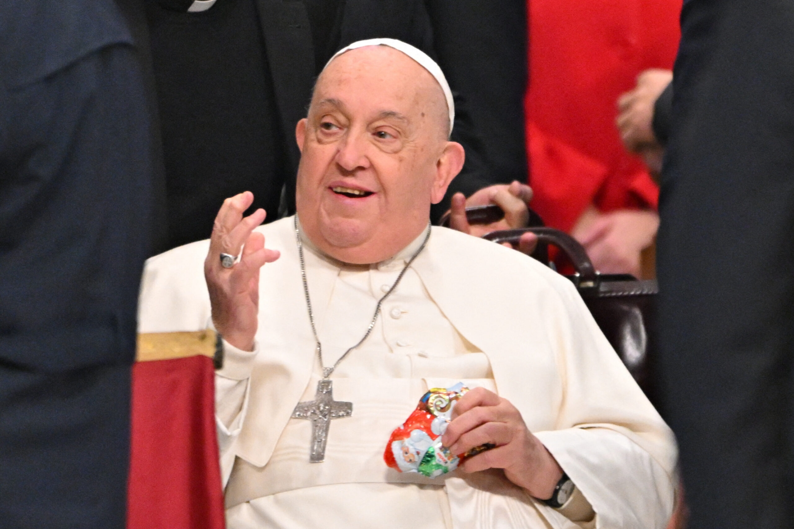 Pope Francis’ death mourned by celebs Rita Avila, Ai-Ai delas Alas, Erik Santos
